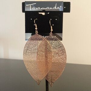 Taramanda Gold Leaf Earrings